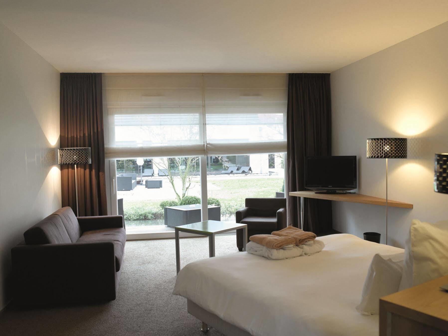 La Source Des Sens (Adults Only) Hotel Morsbronn-les-Bains Bagian luar foto